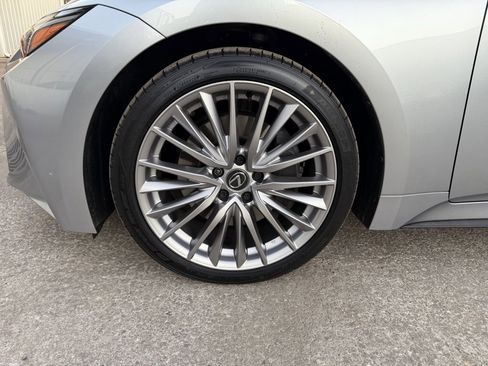 Used 2025 Lexus IS 300 w/ Premium Package image 9