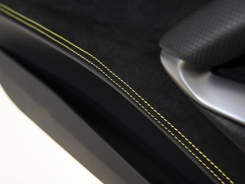 Certified 2019 Ferrari 812 Superfast RWD image 15