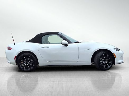 Certified 2025 MAZDA MX-5 Miata Grand Touring RWD image 4
