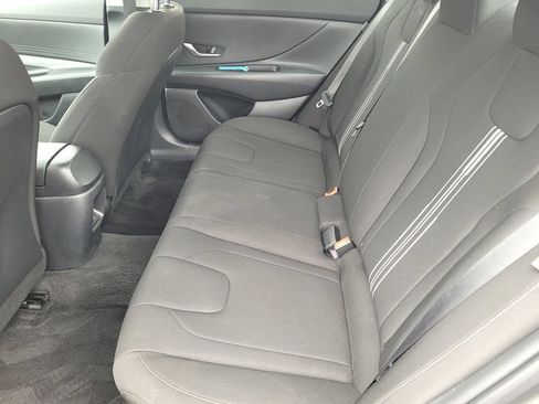 Used 2024 Hyundai Elantra SEL FWD image 12