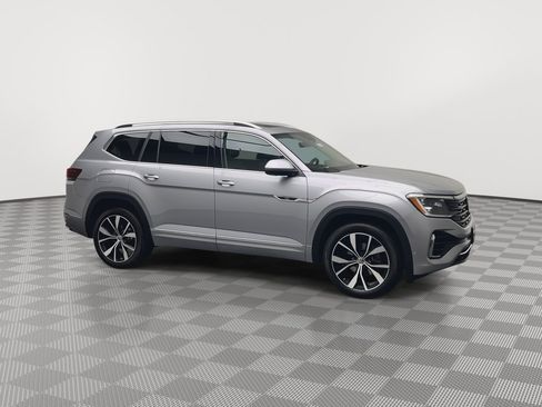 Used 2024 Volkswagen Atlas SEL Premium R-Line AWD/4WD image 46
