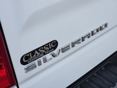 Used 2024 Chevrolet Silverado 1500 W/T w/ WT Value Package image 9