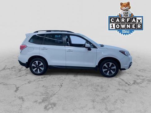 Used 2017 Subaru Forester 2.5i Limited AWD/4WD image 2