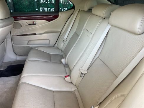 Used 2011 Lexus LS 460 image 29