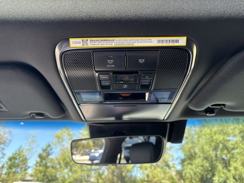 Used 2025 Lexus LX 600 4WD w/ Premium Package image 22