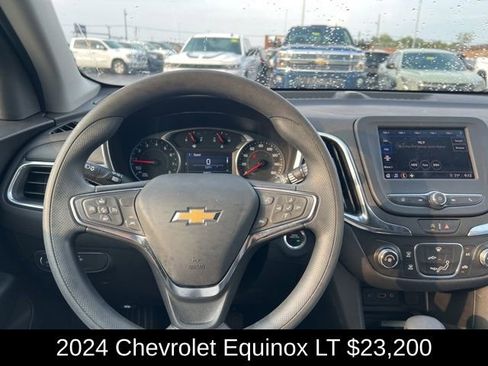 Used 2024 Chevrolet Equinox LT image 13
