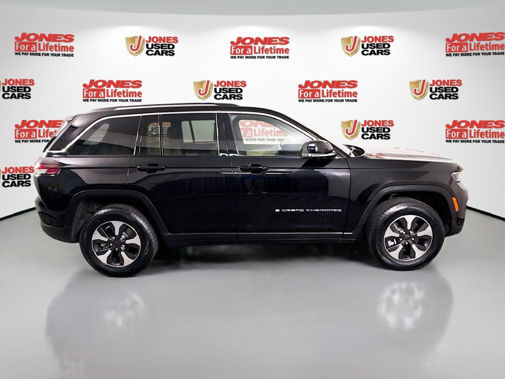 Used 2022 Jeep Grand Cherokee Limited 4xe w/ Luxury Tech Group II AWD/4WD image 18