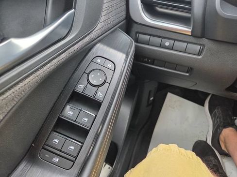 Used 2021 Nissan Rogue SV AWD/4WD image 22