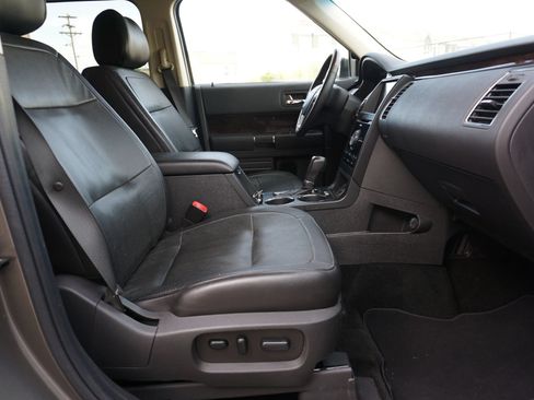 Used 2014 Ford Flex Limited w/ Equipment Group 301A FWD image 17