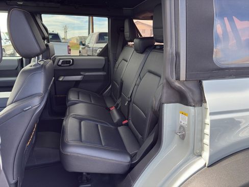 Used 2022 Ford Bronco Badlands image 24