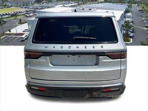 Certified 2024 Jeep Wagoneer L Series III w/ Flexible Seating Group AWD/4WD image 42