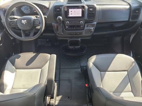 Used 2025 RAM ProMaster 2500 w/ Convenience Group FWD image 9
