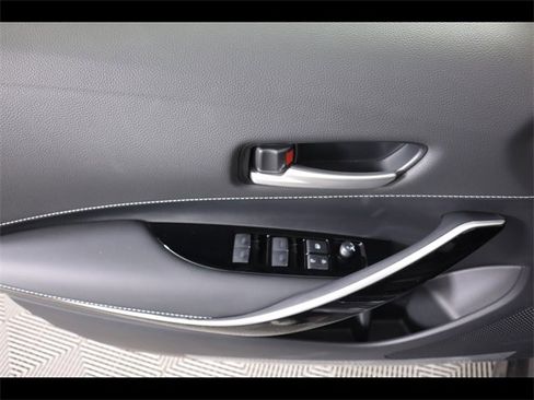 Used 2025 Toyota Corolla XSE image 24