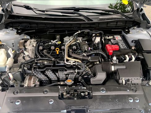 Used 2024 Nissan Altima 2.5 SR FWD image 32