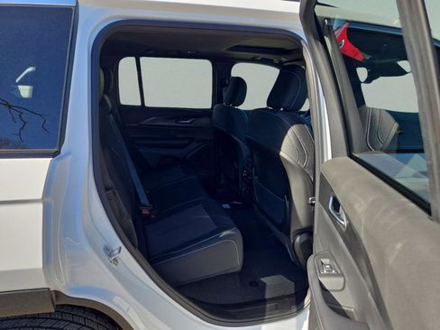 New 2025 Jeep Grand Cherokee Laredo X w/ Luxury Tech Group I RWD image 27