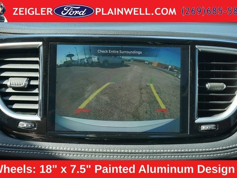 Used 2024 Chrysler Pacifica Limited FWD image 23