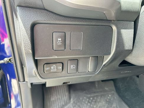 Used 2023 Toyota Tacoma SR5 AWD/4WD image 6