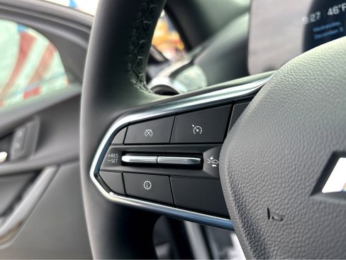 New 2026 Chevrolet Equinox LT w/ Convenience Package II image 13