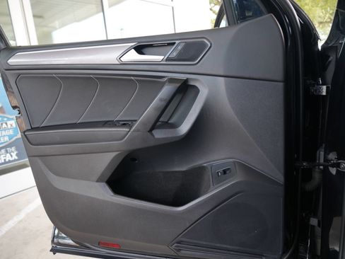 Certified 2023 Volkswagen Tiguan SE R-Line FWD image 21