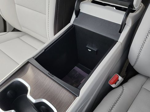 New 2026 GMC Acadia Denali w/ Super Cruise Package image 37