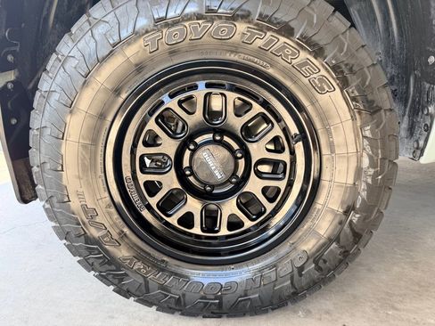 Used 2026 Toyota Tundra SR5 w/ TRD Off-Road Package AWD/4WD image 44