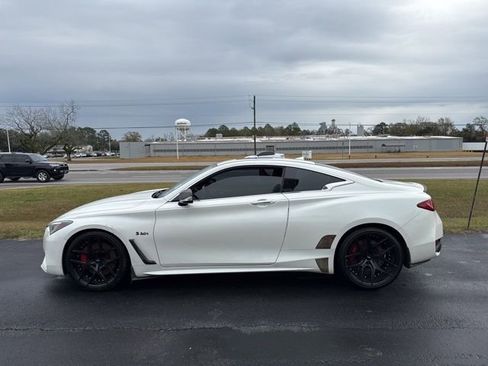 Used 2017 INFINITI Q60 Red Sport 400 image 7