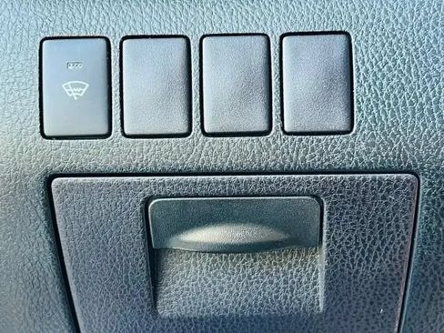 Used 2017 Toyota Highlander XLE w/ Carpet Mat Package AWD/4WD image 21