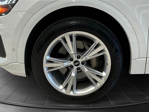 Used 2023 Audi Q8 Premium Plus w/ Premium Plus Package image 9