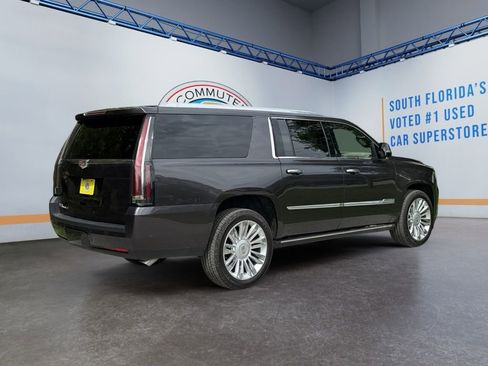 Used 2017 Cadillac Escalade ESV Platinum RWD image 6