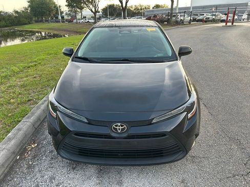 Certified 2025 Toyota Corolla LE FWD image 9
