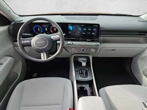 New 2026 Hyundai Kona SE image 11