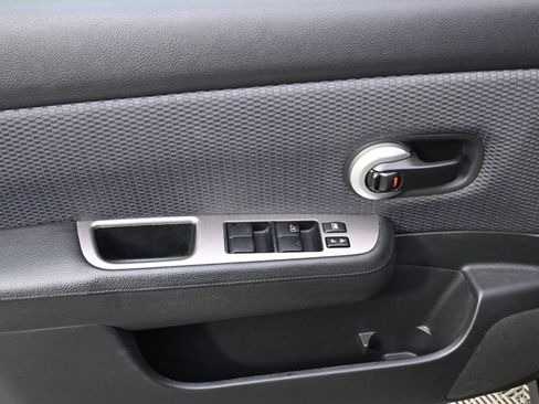 Used 2008 Nissan Versa Hatchback w/ Convenience Pkg FWD image 20