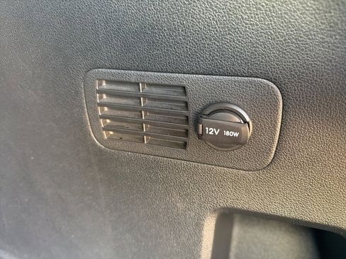 Used 2019 Hyundai Santa Fe SEL image 9