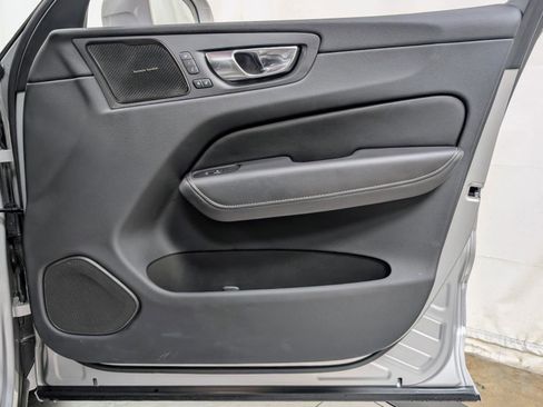 Used 2023 Volvo XC60 B6 Ultimate image 24