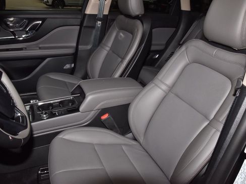 New 2026 Lincoln Corsair Premiere image 33