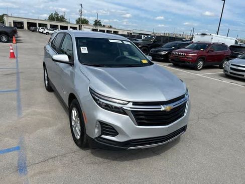 Used 2022 Chevrolet Equinox LT w/ LPO, Floor Liner Package AWD/4WD image 29