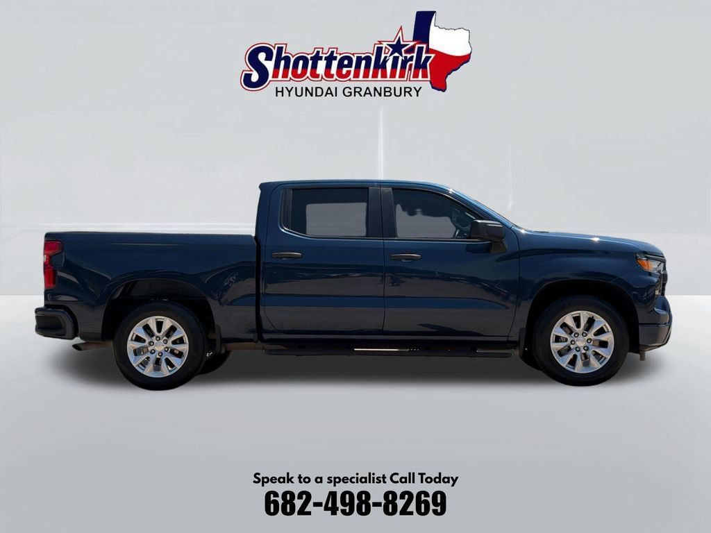 Used 2022 Chevrolet Silverado 1500 Custom RWD image 5