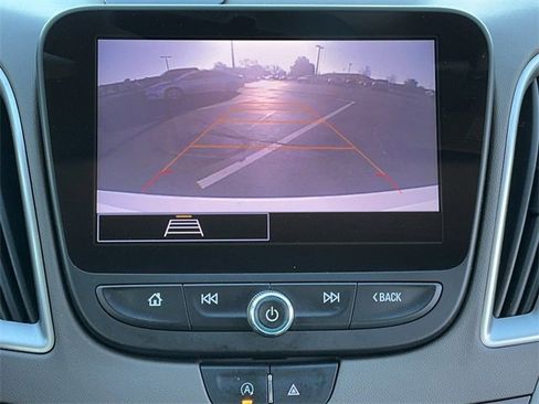 Used 2022 Chevrolet Malibu LT image 21