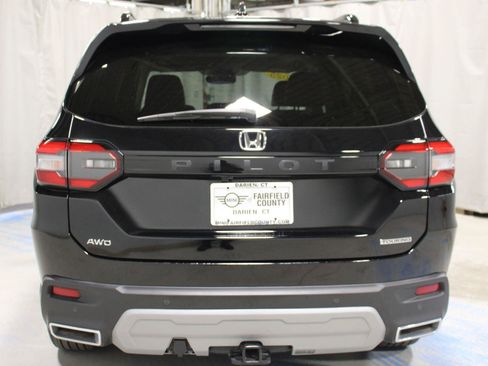 Used 2025 Honda Pilot Touring image 22