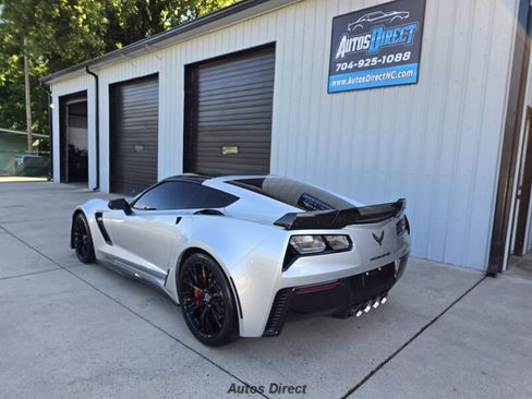 Used 2016 Chevrolet Corvette Z06 w/ Z07 Performance Package RWD image 13