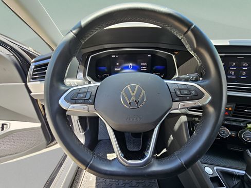 Used 2023 Volkswagen Jetta SE FWD image 20