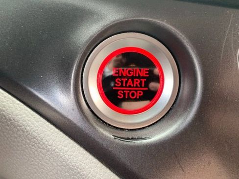 Used 2021 Honda Pilot EX image 11