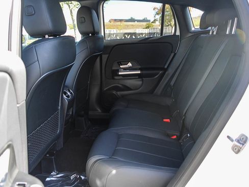 Certified 2025 Mercedes-Benz GLA 250 4MATIC image 18