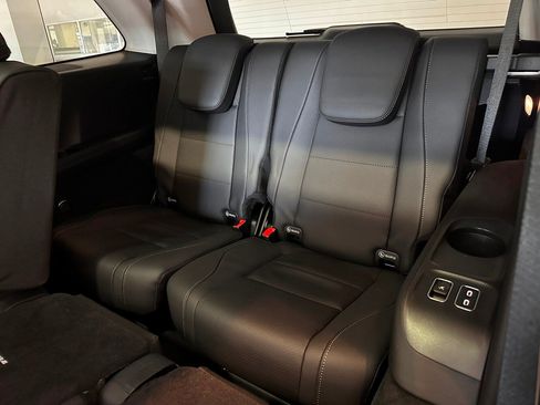 Used 2026 Mercedes-Benz GLS 450 4MATIC image 14