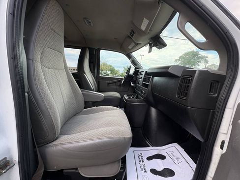 Used 2019 Chevrolet Express 3500 LT w/ LT Preferred Equipment Group RWD image 21