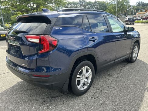Used 2022 GMC Terrain SLE w/ Driver Convenience Package AWD/4WD image 5