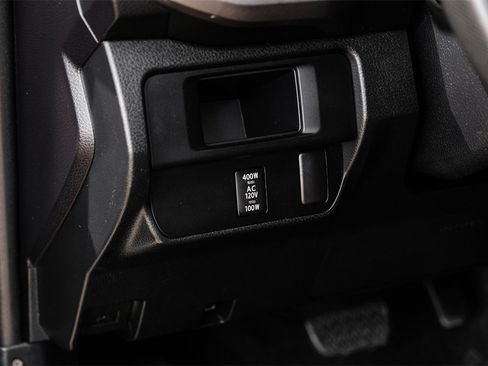 Used 2016 Toyota Tacoma TRD Sport w/ Towing Package image 24