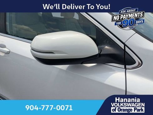 Used 2022 Honda CR-V Touring image 11