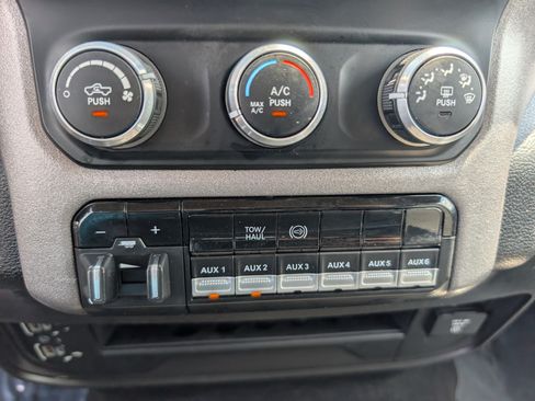 Used 2019 RAM 2500 Tradesman AWD/4WD image 21