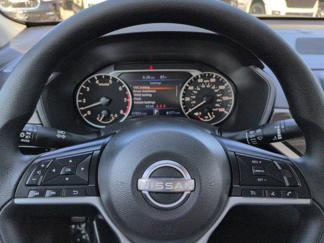 Used 2025 Nissan Altima 2.5 SV FWD image 25